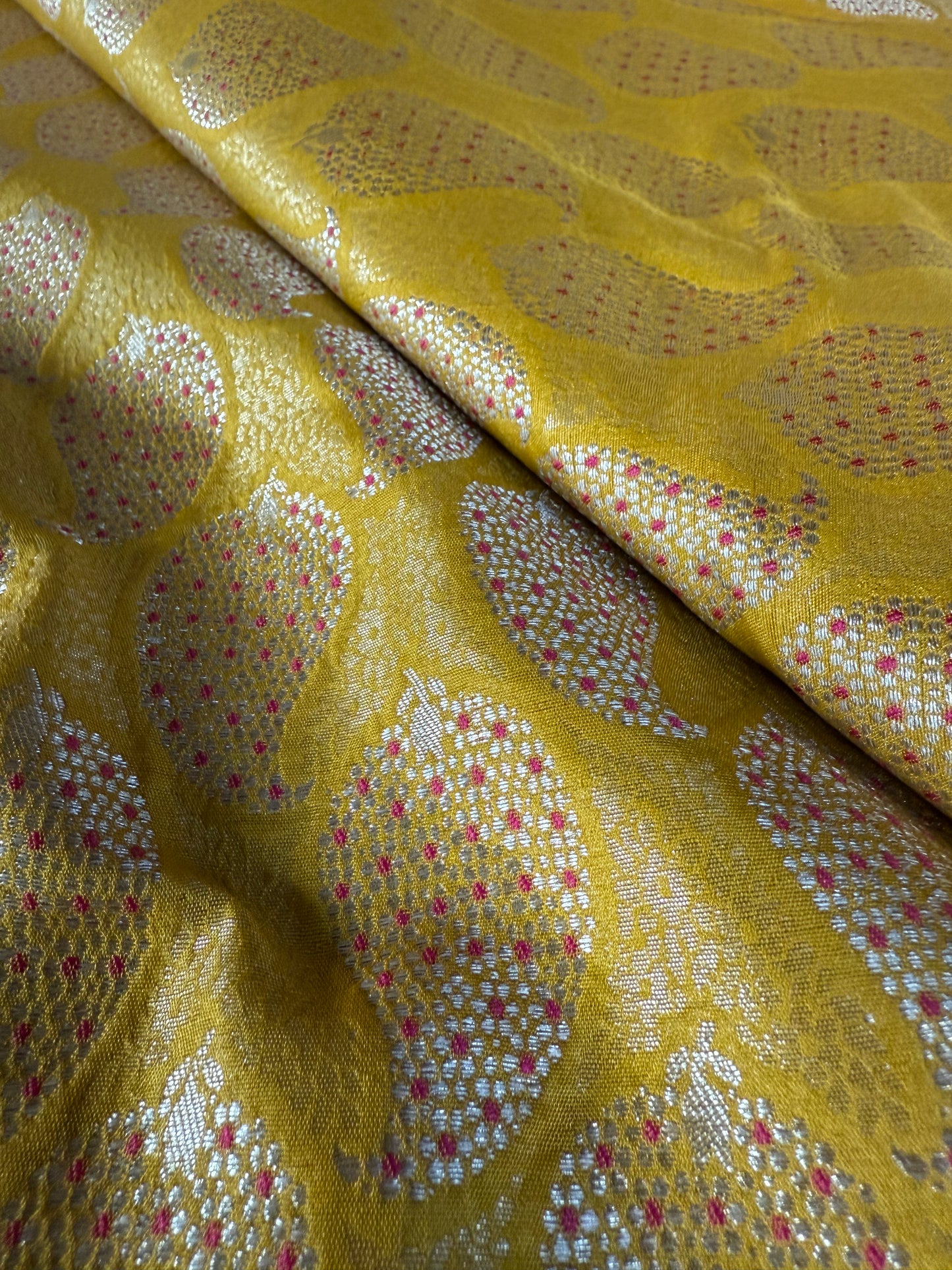 Handwoven Golden Silk Paisley Brocade Meenakari Thaan