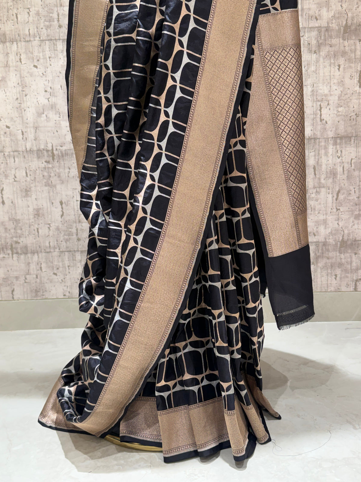 Handwoven black abstract cocktail saree
