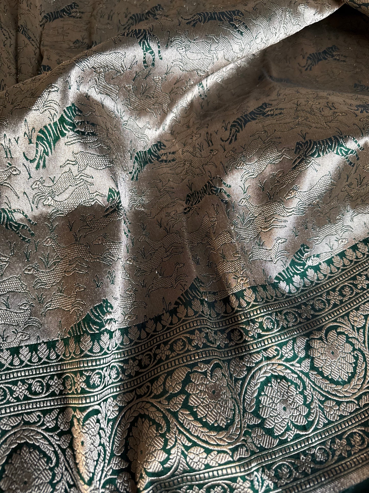 Handwoven Bottle Green Brocade Shikargah Banarasi Saree