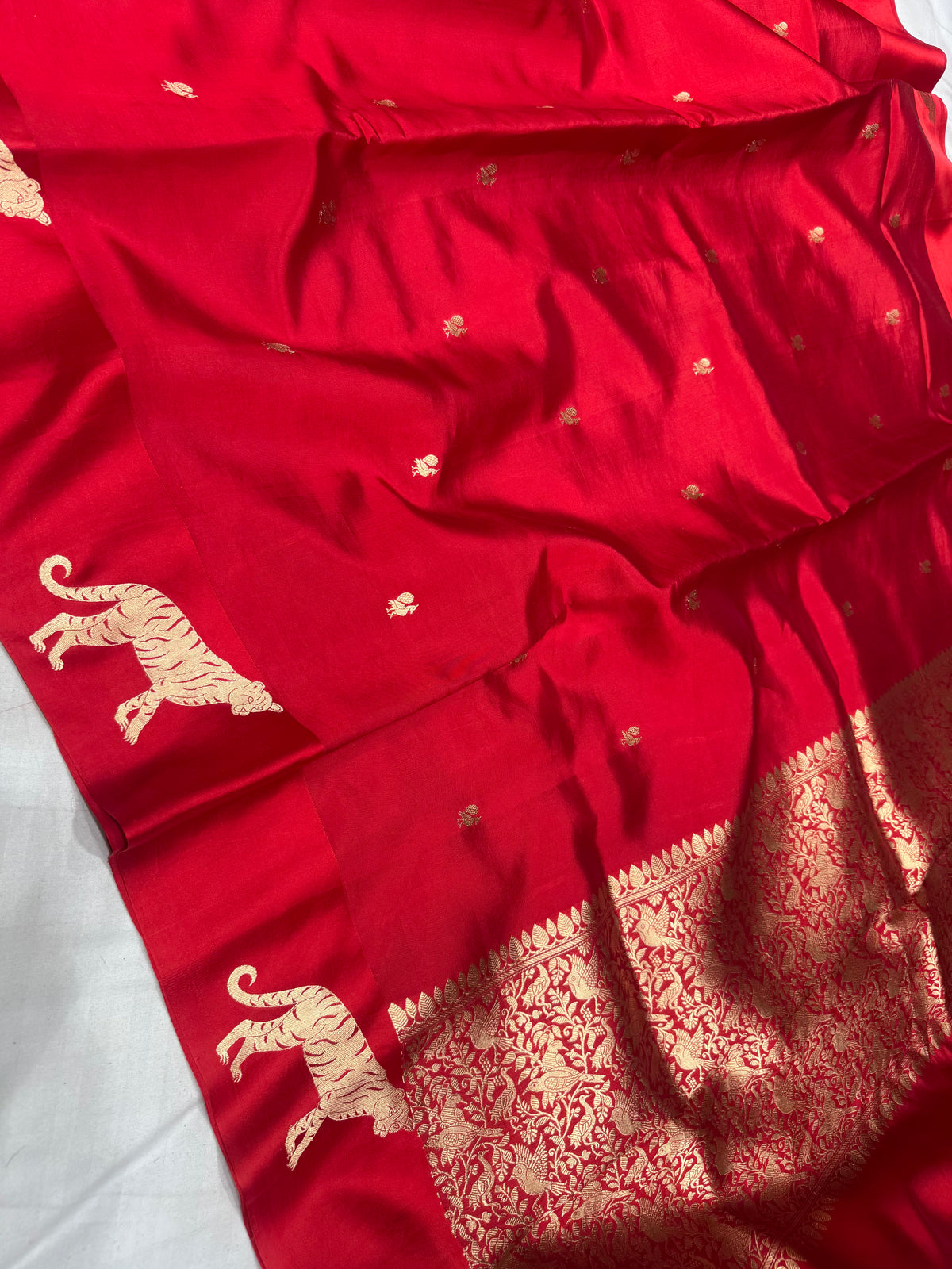 Handloom red raw mango silk tiger saree