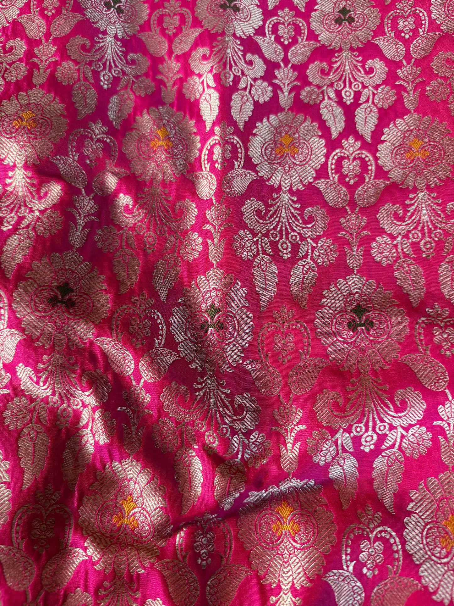 Handwoven Pink Silk Meenakari Jaal Fabric Thaan