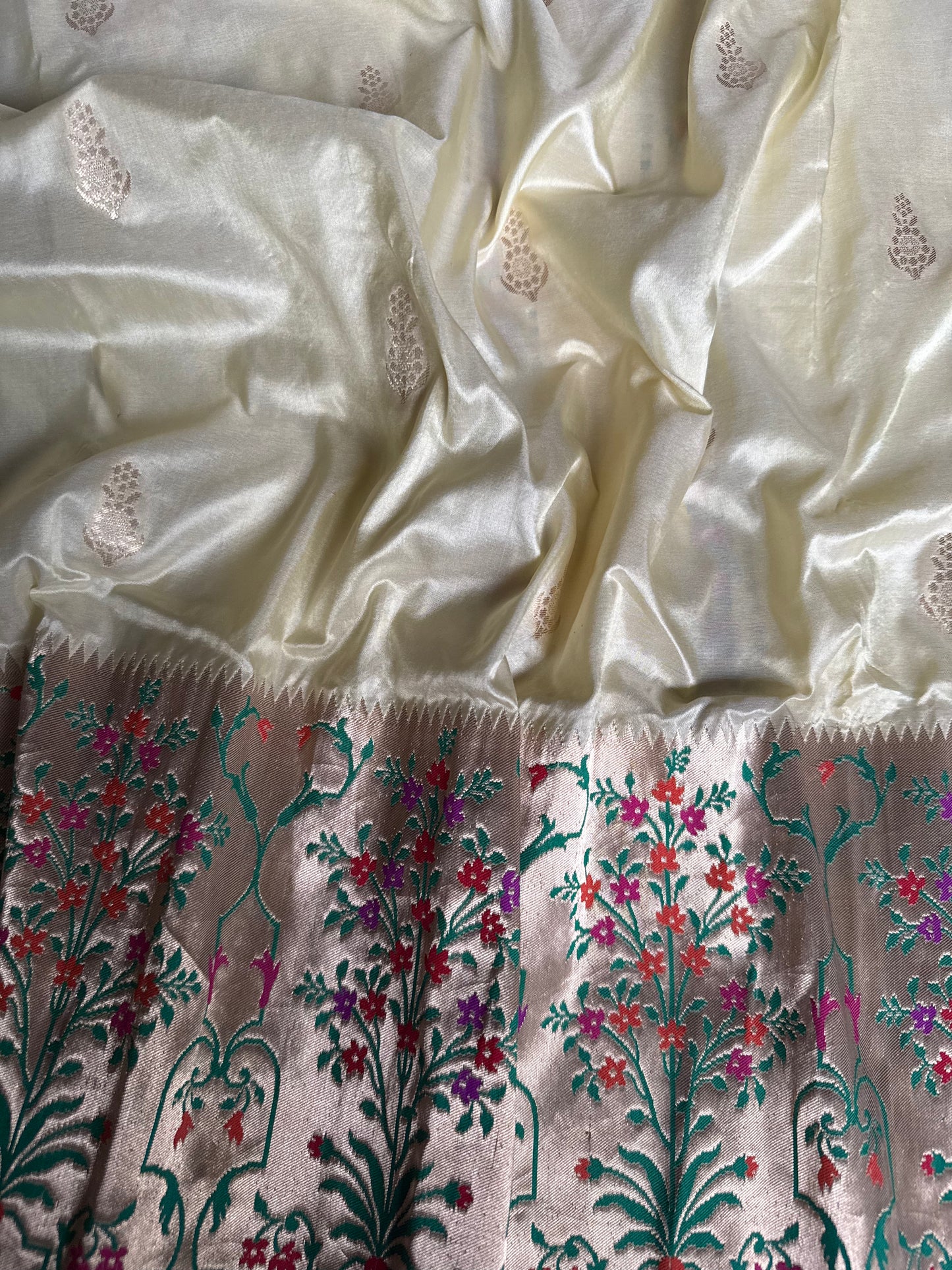 Handwoven Ivory Silk Paithani Banarasi Saree