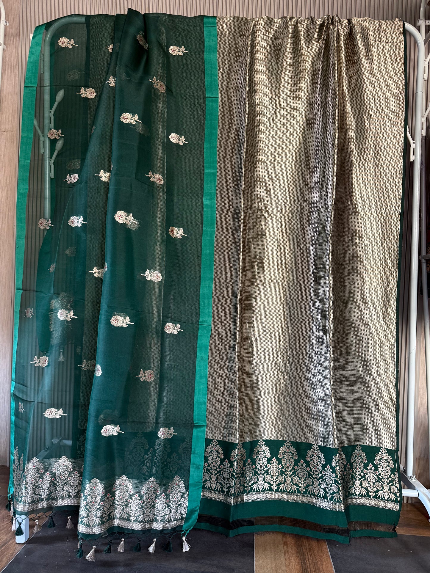 Green Handwoven Chevron Brocade Kurta With Kora Silk Dupatta Suit Set