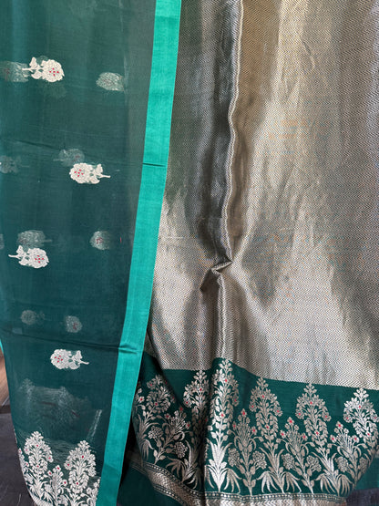 Green Handwoven Chevron Brocade Kurta With Kora Silk Dupatta Suit Set