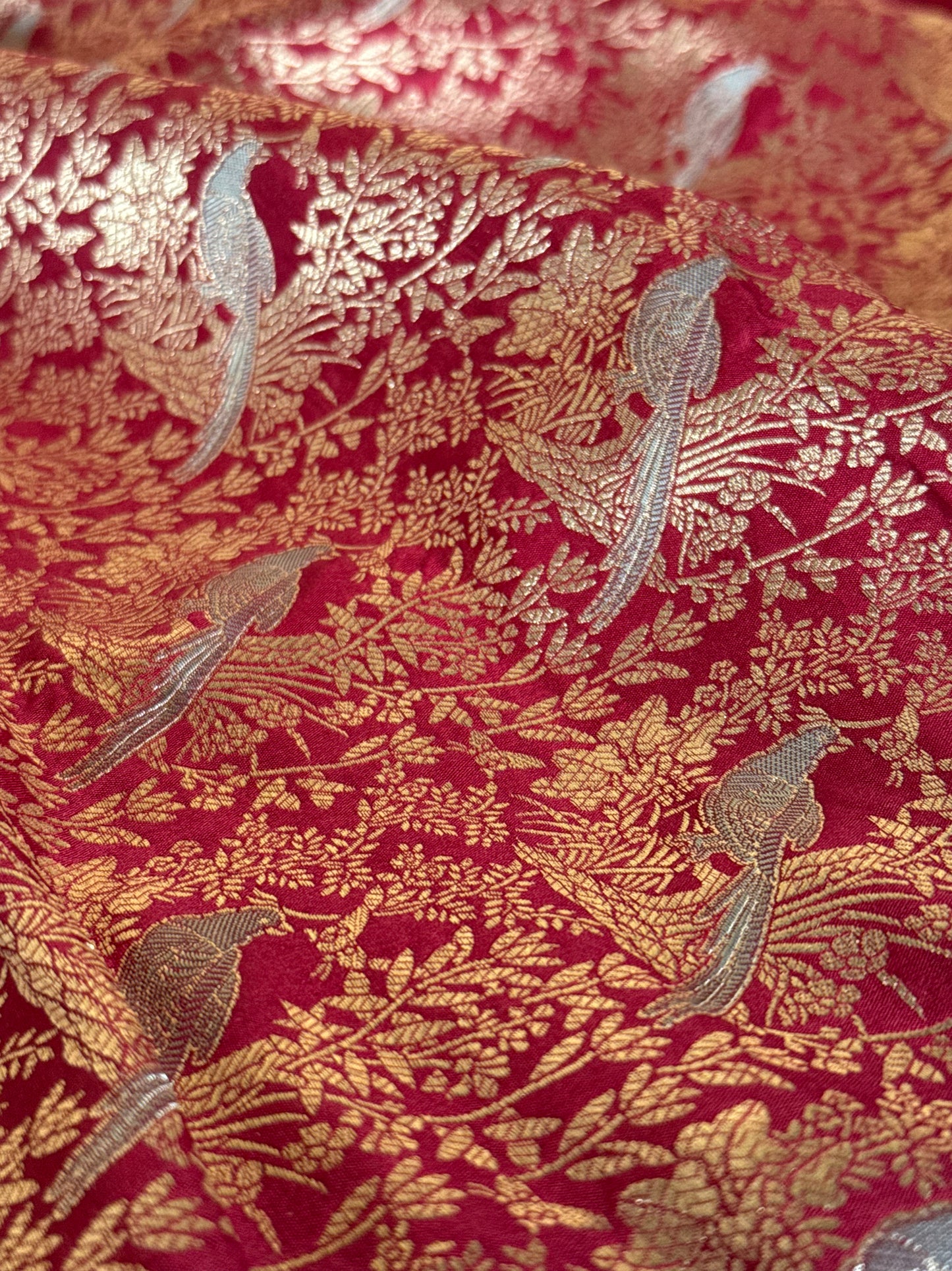 Handwoven Maroon Bird Shikargah Fabric Thaan