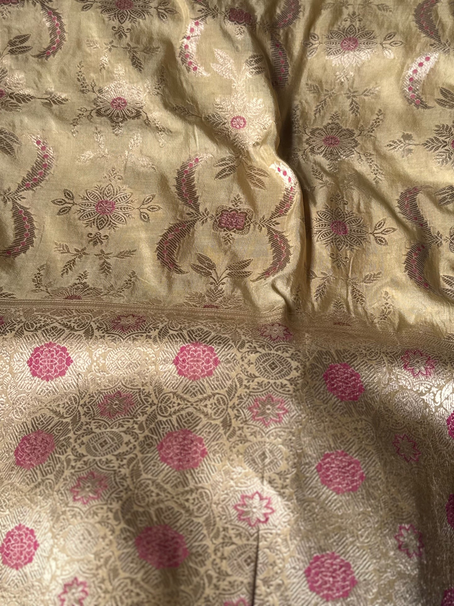 Handwoven Golden Silk Daman Thaan