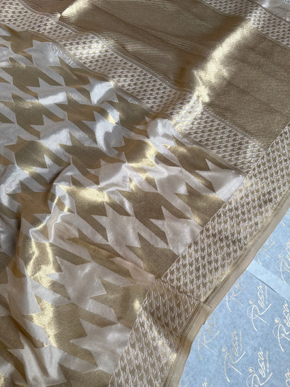 Handwoven Ivory Hound Tooth Banarasi Saree