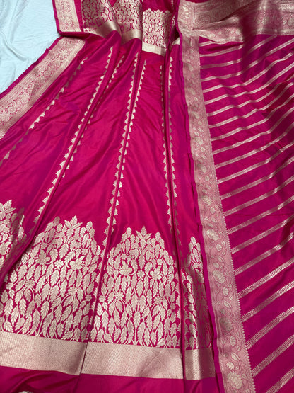 Handwoven Fuschia Pink Banarasi Lehenga Set