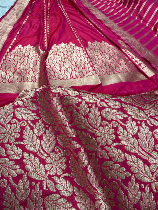 Handwoven Fuschia Pink Banarasi Lehenga Set
