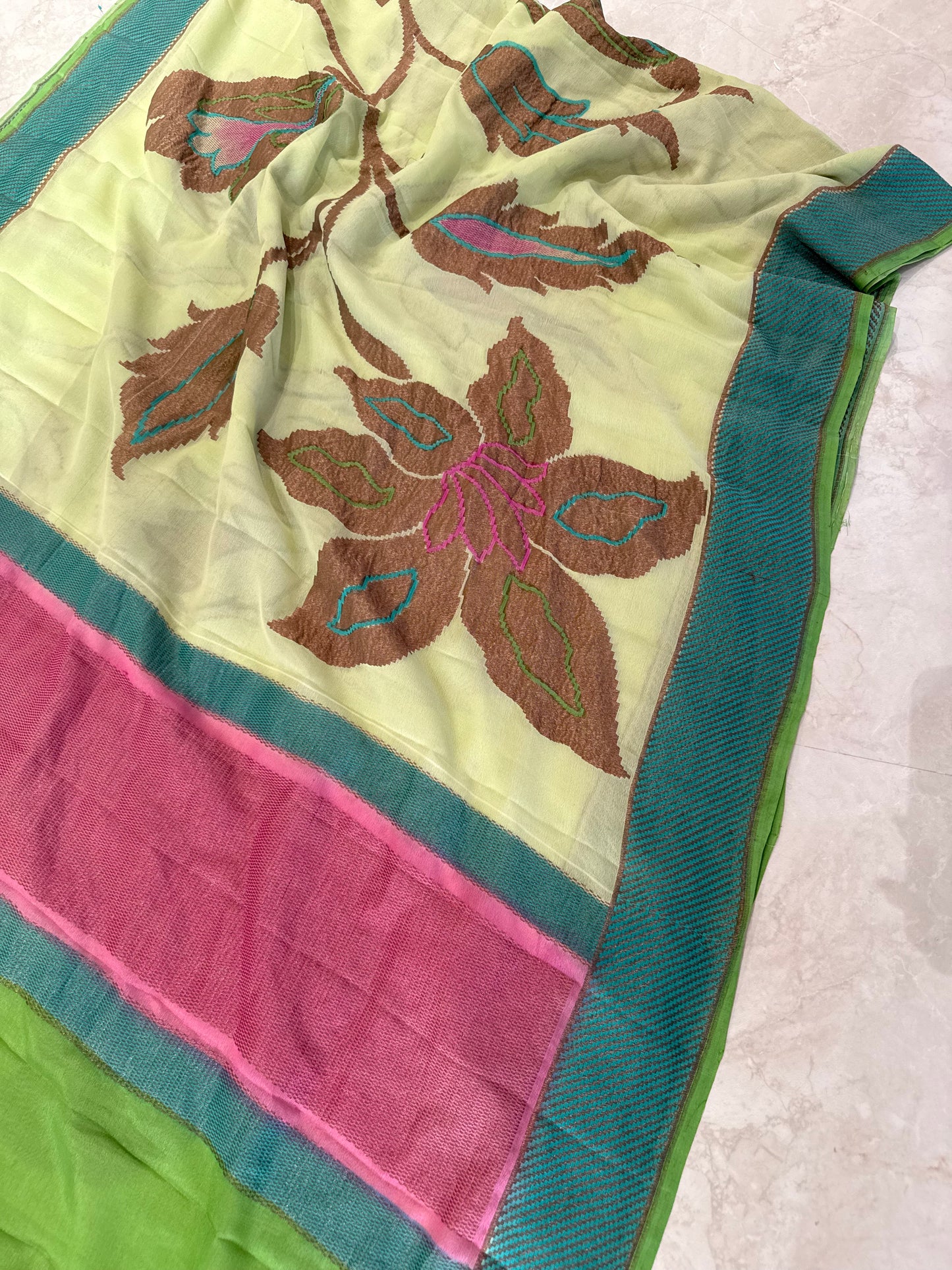 Handwoven Georgette Floral Hand-Dyed Banarasi Saree
