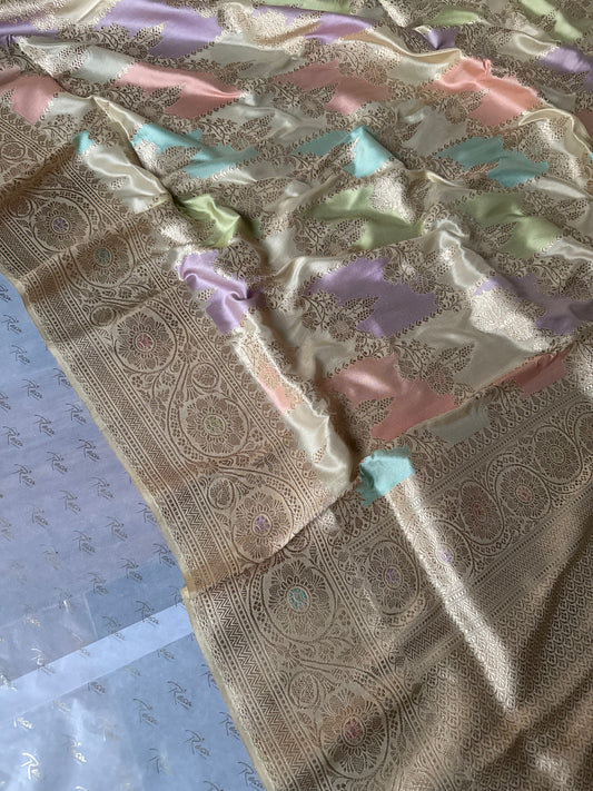 Handwoven Pastel Silk Rangkat Kadhwa Saree