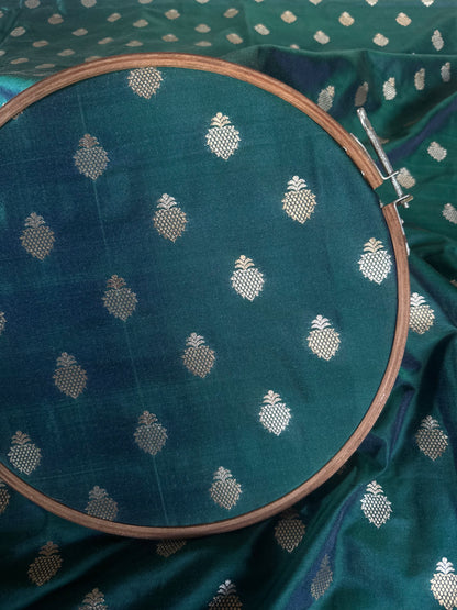 Handwoven Bottle Green Shot Colour Silk Kadhwa Pineapple Buta Thaan