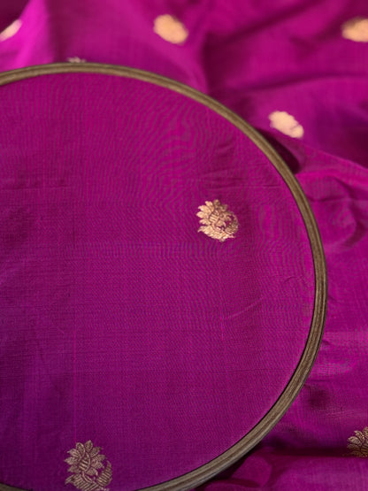 Handwoven Pink Katan Silk Floral Kadhwa Buta Thaan