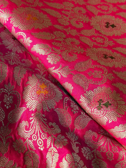Handwoven Pink Silk Meenakari Jaal Fabric Thaan