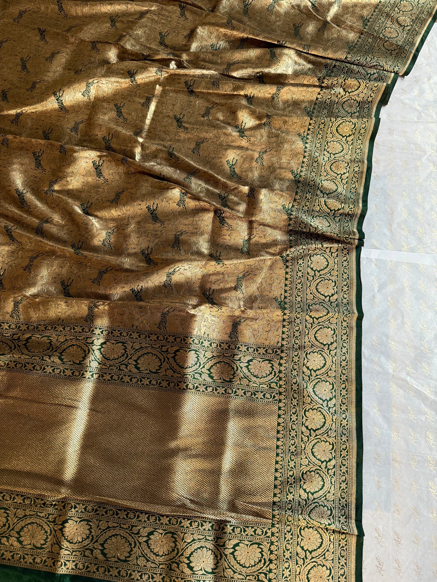 Handwoven Bottle Green Brocade Shikargah Banarasi Saree