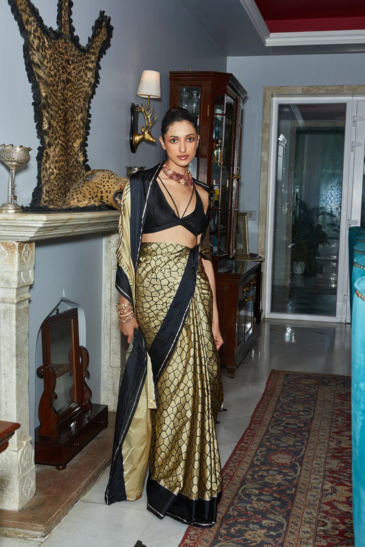 Handwoven Black Mushroo Silk Zari Less Tanchoi Banarasi Saree